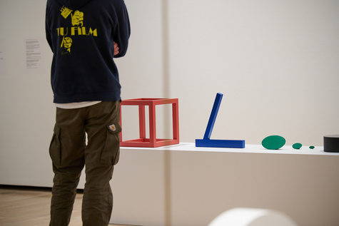 Ausstellungsansicht, Iman Issa. Lass uns spielen, Städtische Galerie im Lenbachhaus und Kunstbau München, 2025. Foto: Ernst Jank, Lenbachhaus