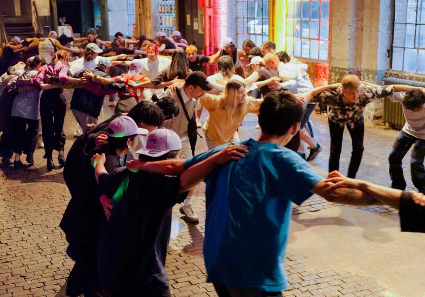 © local dancing, Xing Yuehao