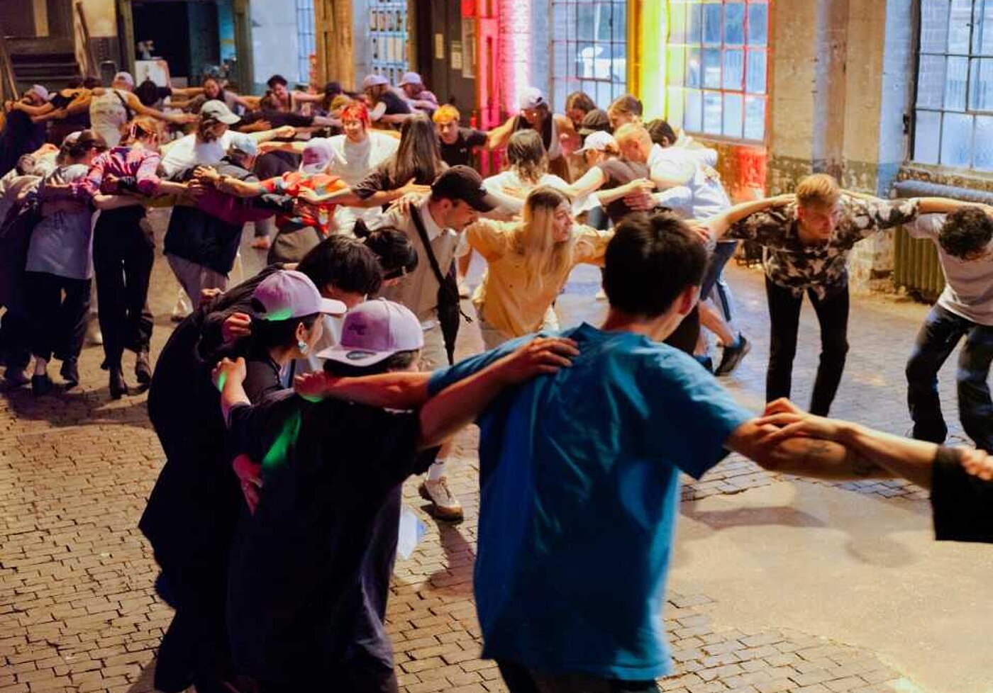 © local dancing, Xing Yuehao