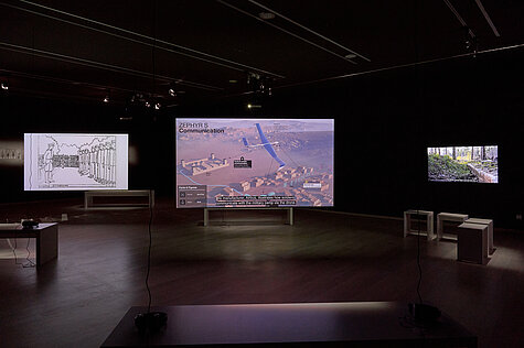 Ausstellungsansicht, Franz Wanner. Eingestellte Gegenwarten, Städtische Galerie im Lenbachhaus und Kunstbau München 2026. Foto: Ernst Jank © Franz Wanner