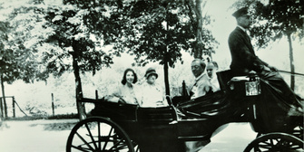 mit Christine Hopfengart