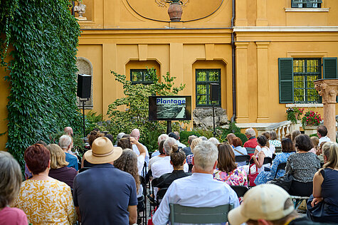 Soundinstallation, Plantage Dachau, Buntes Garten Ciao, Städtische Galerie im Lenbachhaus und Kunstbau, 2026. Foto: Ernst Jank, Lenbachhaus