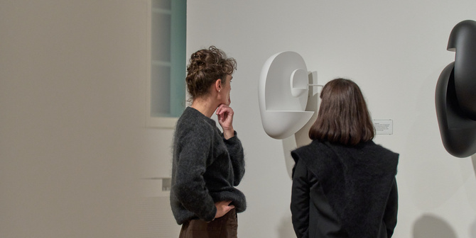 Iman Issa. Lass uns spielen