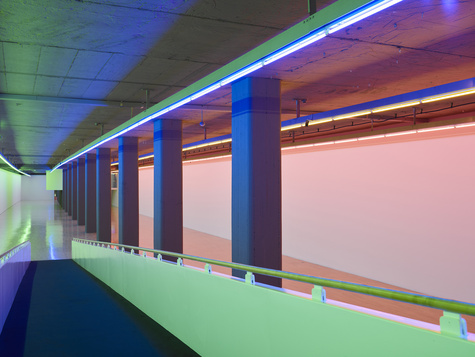 Dan Flavin, untitled (for Ksenija), 1994, Städtische Galerie im Lenbachhaus und Kunstbau München, Schenkung von Heiner und Philippa Friedrich im Andenken an ihre Eltern Erika und Harald Friedrich und Dominique und John de Menil © Estate of Dan Flavin / VG Bild-Kunst, Bonn 2018. Foto: Simone Gänsheimer, Lenbachhaus