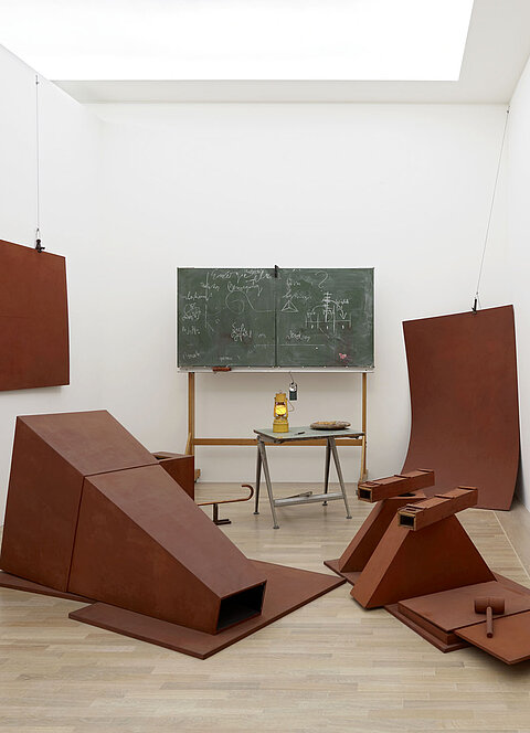 Ausstellungsansicht Joseph Beuys vor dem Aufbruch aus Lager I 1970/80
