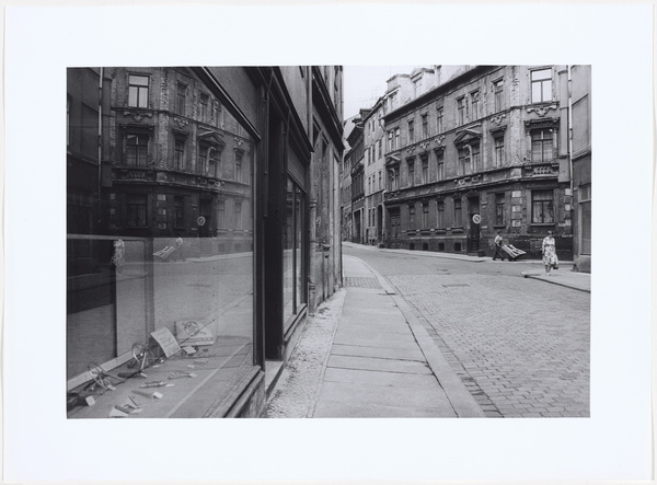 Helga Paris, Aus der Mappe: "Häuser und Gesichter, Halle 1983-1985", 1983-1985