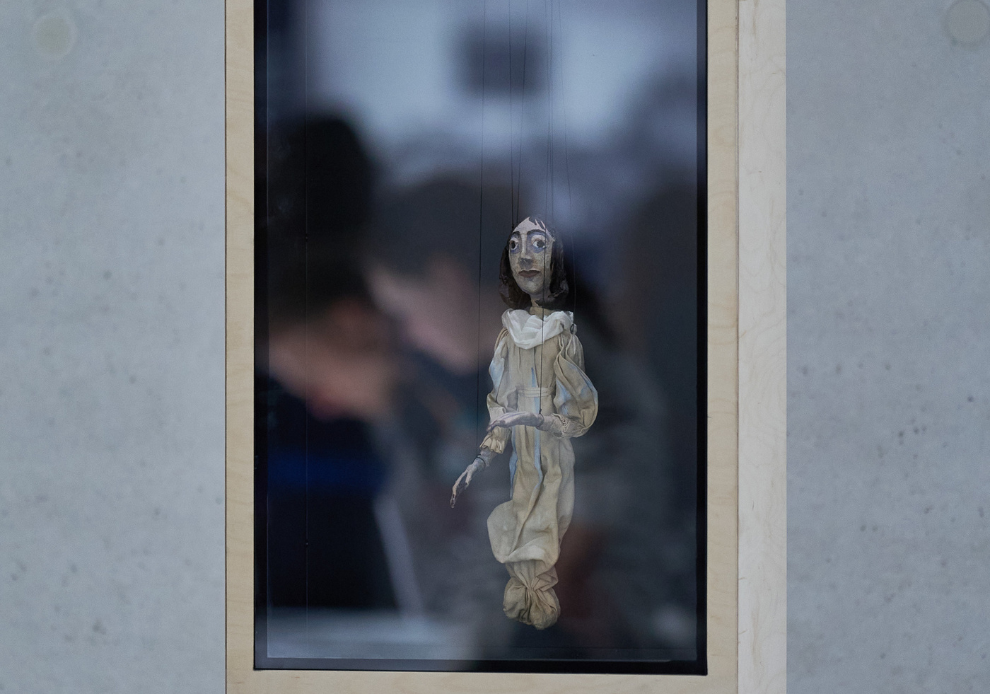 Chanele, Marionette von Maria Luiko (1936) in der Intervention "Erinnerung ist ...". Eine Leihgabe des Münchner Stadtmuseums. Foto: © NS-Dokumentationszentrum München, Connolly Weber Photography 