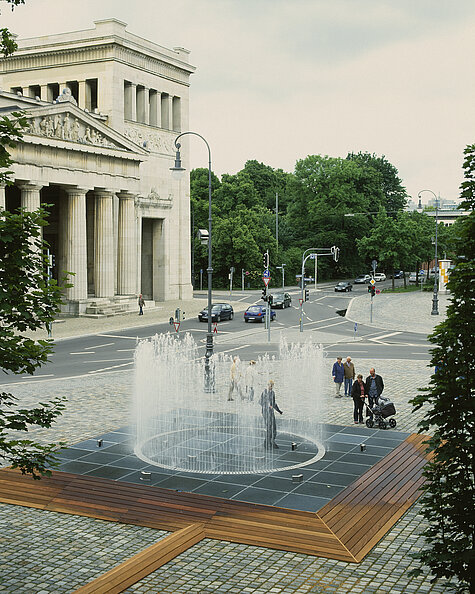 Jeppe Hein, Space in Action / Action in Space, 2002/21, Städtische Galerie im Lenbachhaus und Kunstbau München, erworben mit Unterstützung der Jubiläums-Stiftung der Deutsche Bank AG Filiale München zugunsten des Lenbachhauses, Courtesy KÖNIG GALERIE, Berlin, 303 GALLERY, New York, und Galleri Nicolai Wallner, Kopenhagen. Foto: Simone Gänsheimer, Lenbachhaus