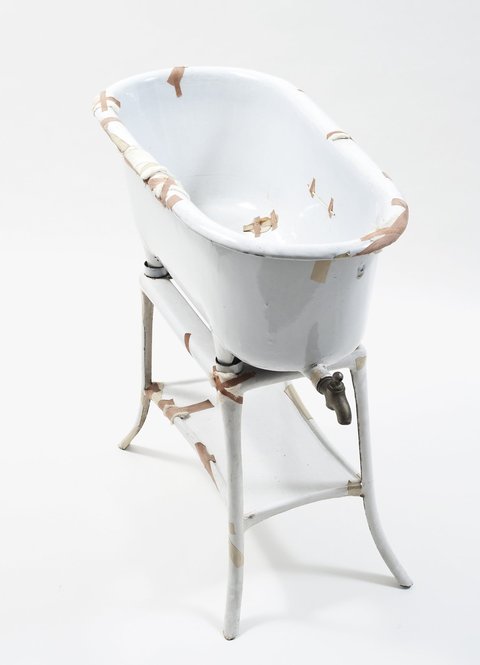 Joseph Beuys, Badewanne, 1960, Städtische Galerie im Lenbachhaus und Kunstbau München, Schenkung Lothar Schirmer, München, © VG Bild-Kunst, Bonn 2018, Foto: Mario Gastinger