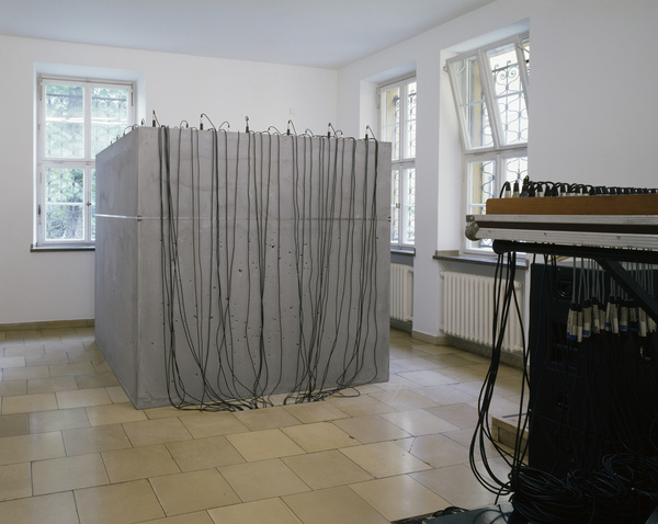 Michael Sailstorfer, Reaktor, 2005