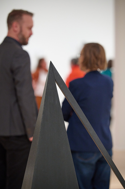 Ausstellungsansicht, Iman Issa. Lass uns spielen, Städtische Galerie im Lenbachhaus und Kunstbau München, 2025. Foto: Ernst Jank, Lenbachhaus